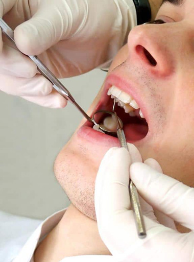 Лечение зубов на Выборгской